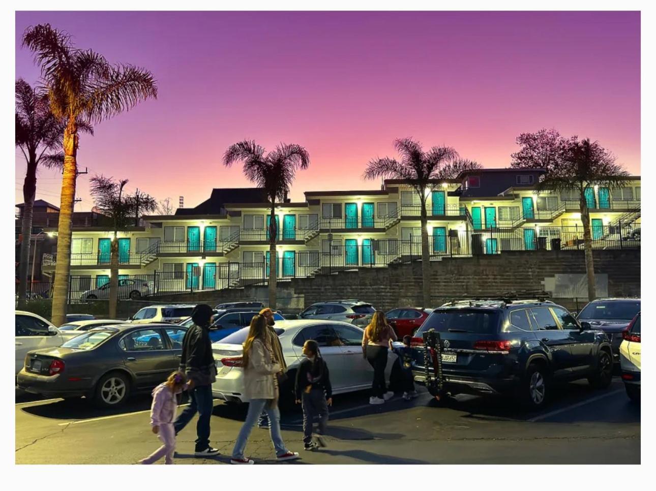 Fireside Inn By The Beach Boardwalk & Bowling サンタクルーズ エクステリア 写真